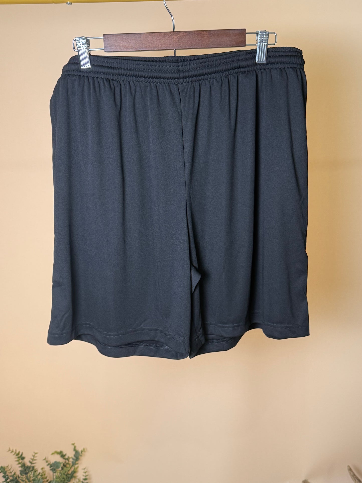Essential Pocket Short